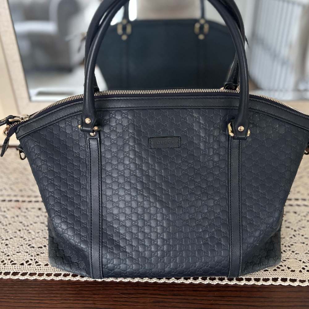 Gucci Blue Tote with Structured Design and Dual Handles